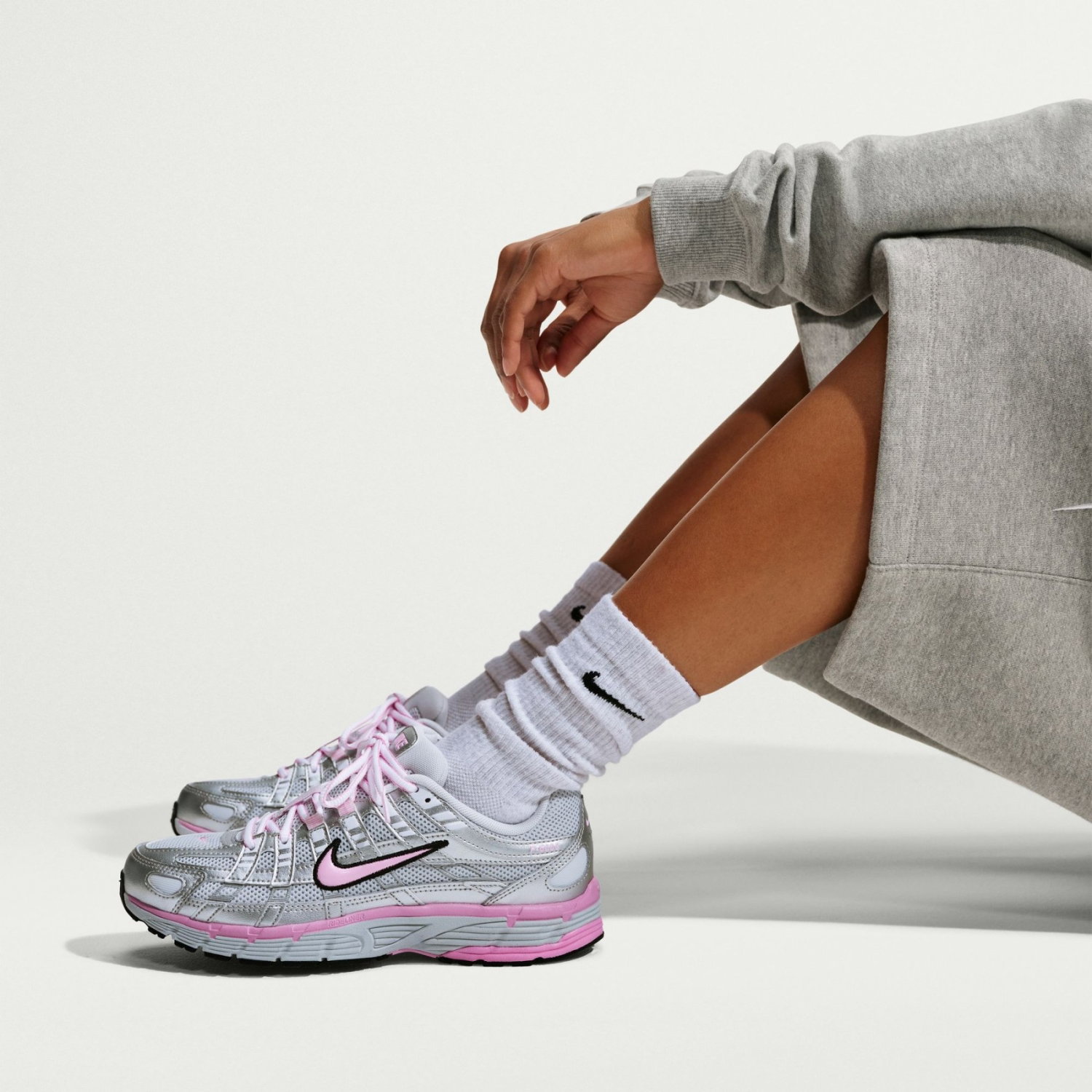 Женские кроссовки Nike P-6000 Sneaker