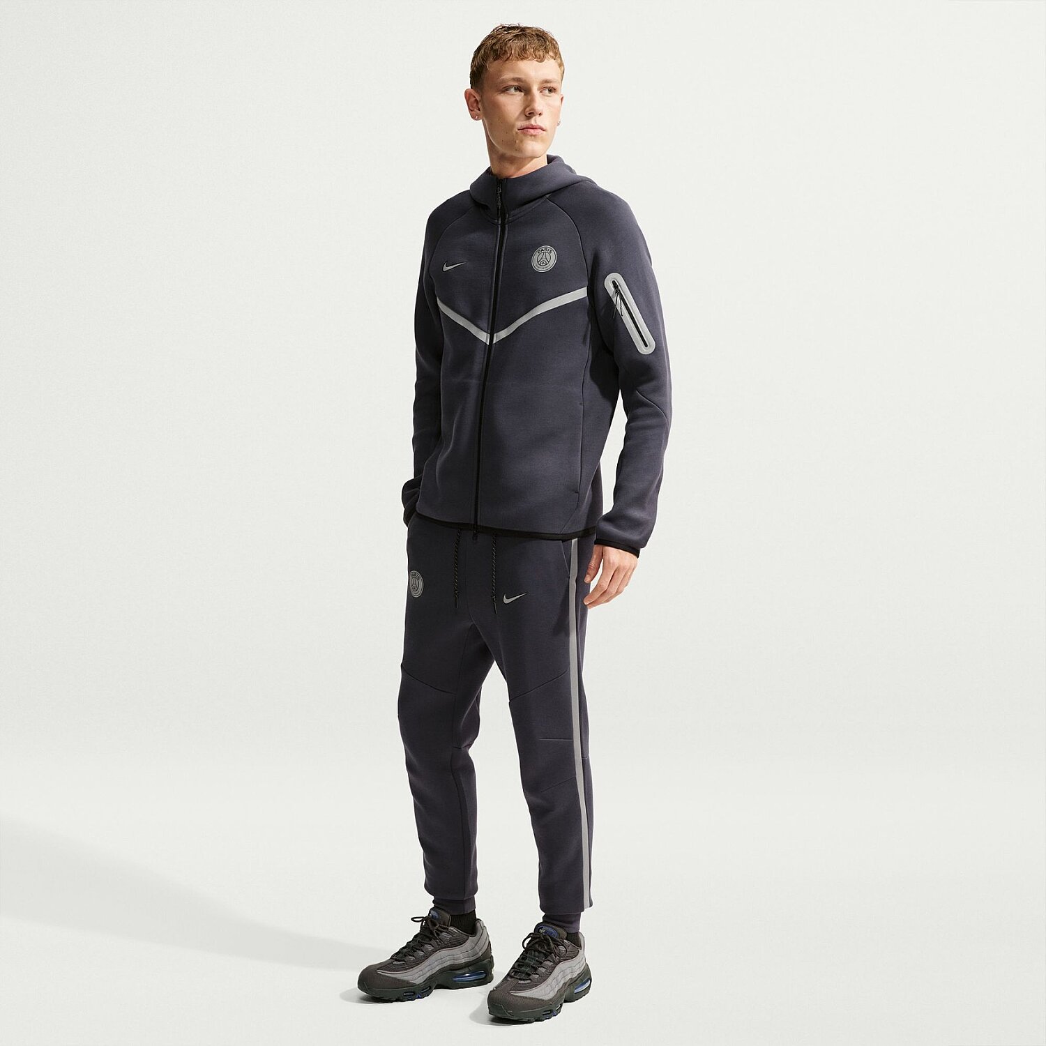 Мужские спортивные штаны Nike Paris Saint-Germain Tech Fleece Reflect Jogger Pant