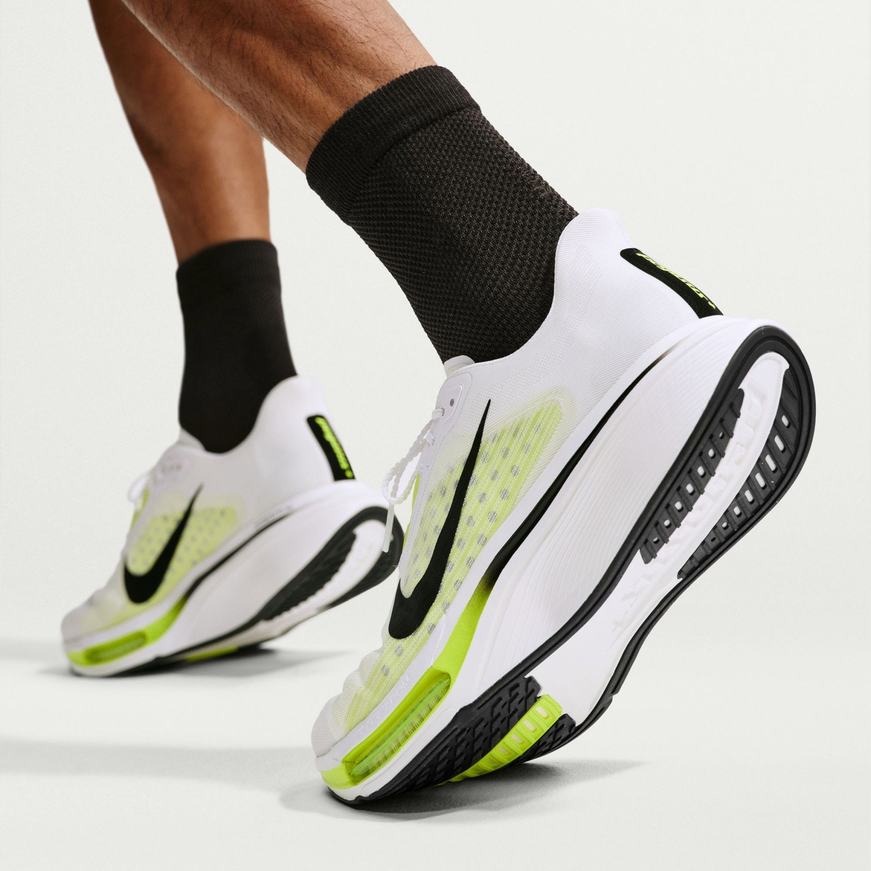 Мужские кроссовки Nike Pegasus Plus 2 для бега