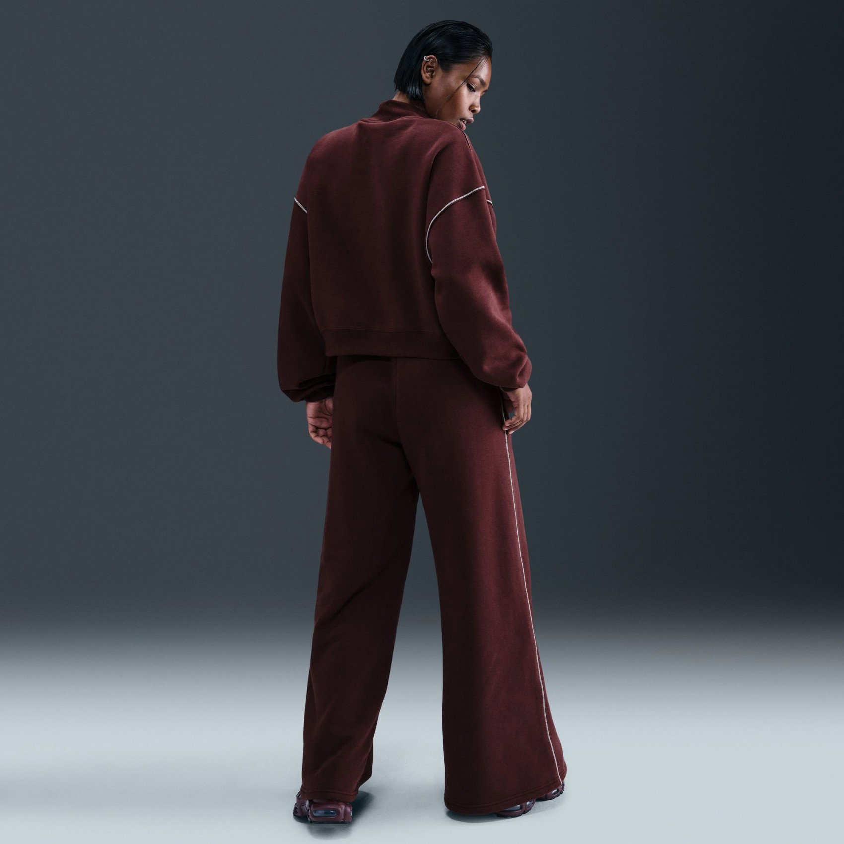 nike-phoenix-fleece-mock-neck-