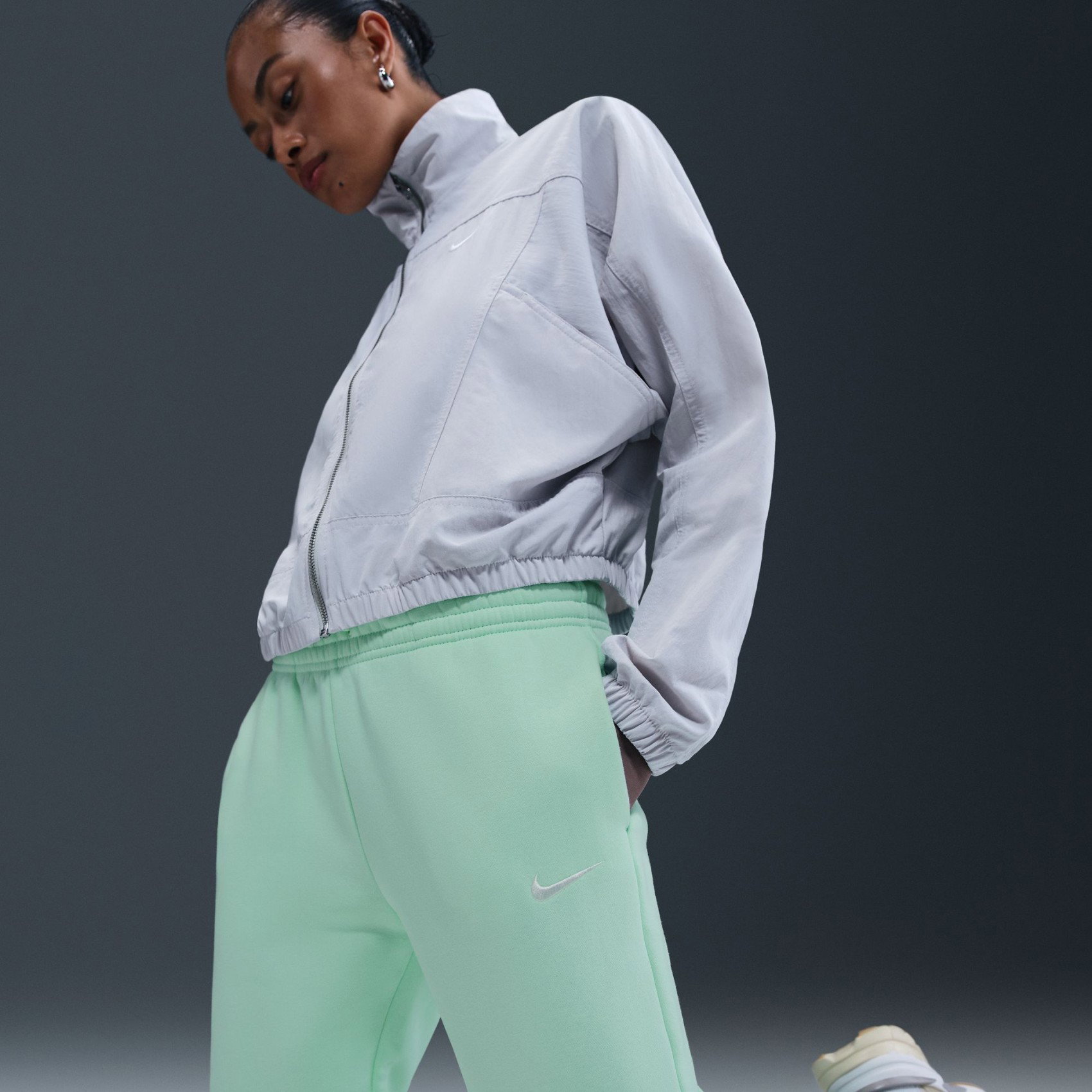 Nike Phoenix Fleece MR Pant Kadın Yeşil Eşofman Altı FZ7626-353