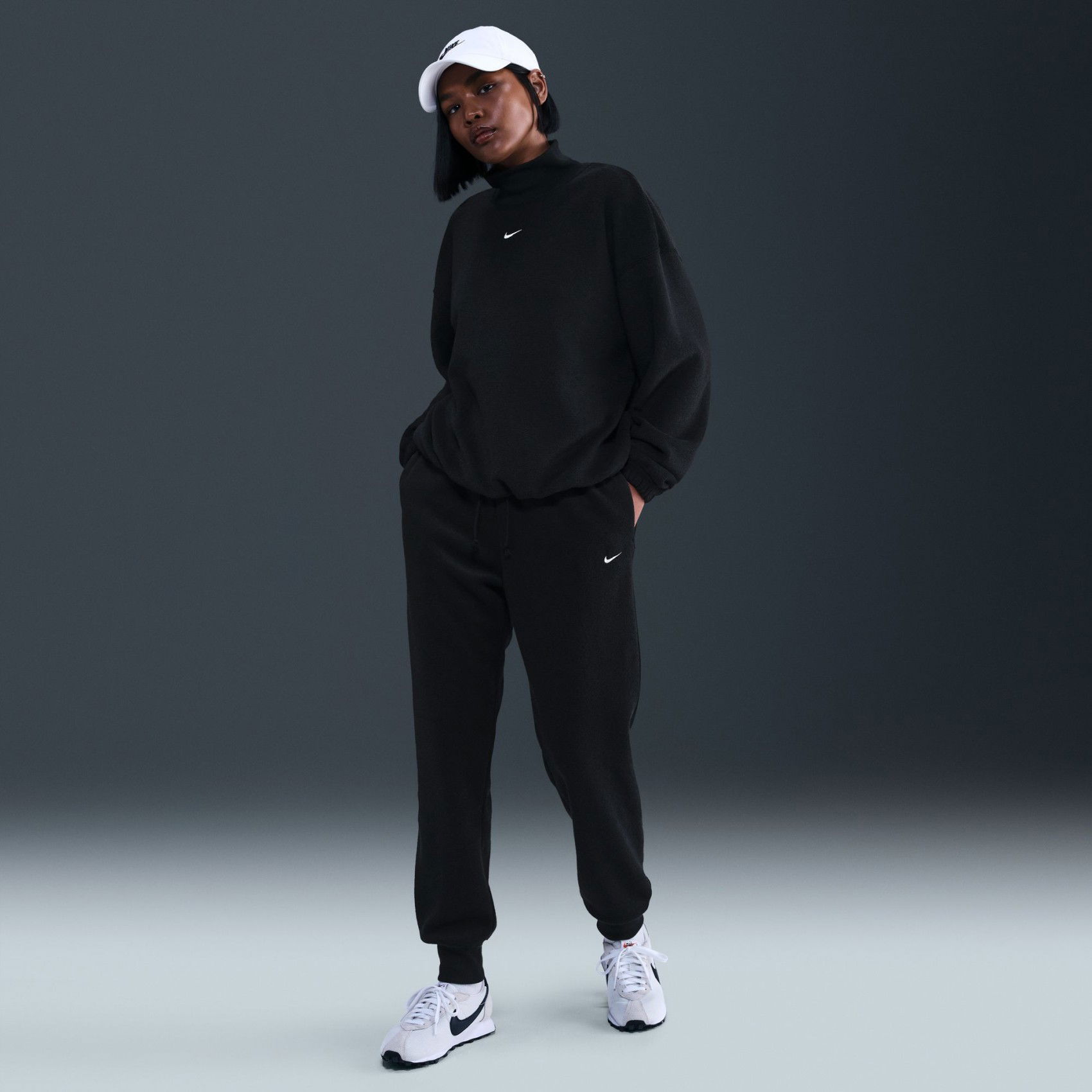 Nike Phoenix Plush MR Jogger Kadın Siyah Eşofman Altı HQ7644-011