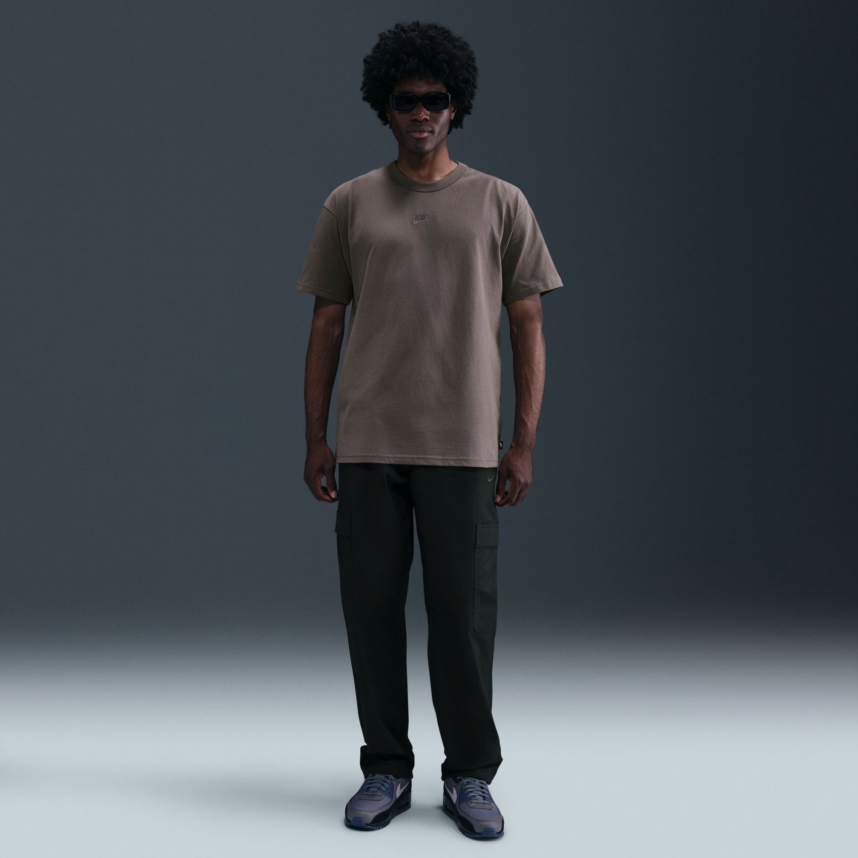 Nike Premium Essential Tee Erkek Kahverengi Tişört DO7392-289