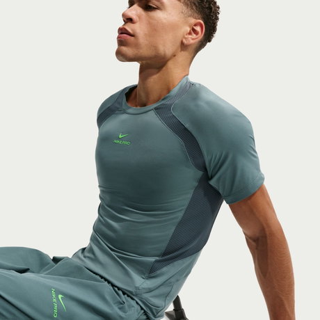 NIKE - Nike Pro Dri-FIT ADV Ss Top Erkek Yeşil Tişört