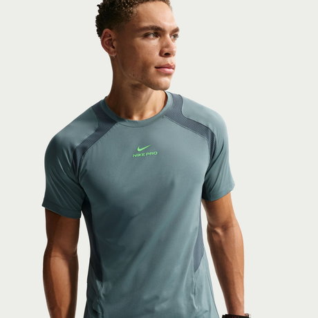 NIKE - Nike Pro Dri-FIT ADV Ss Top Erkek Yeşil Tişört (1)