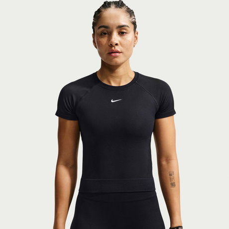 NIKE - Nike Pro Dri-FIT Ss Top Kadın Siyah Tişört