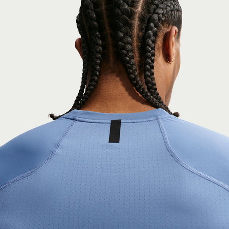 NIKE - Nike Pro Training Dri-FIT Ss Top Erkek Mavi Tişört (1)