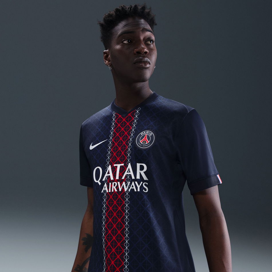 PSG 2025/26 Stadium Home Dri-FIT Jersey Erkek Forma