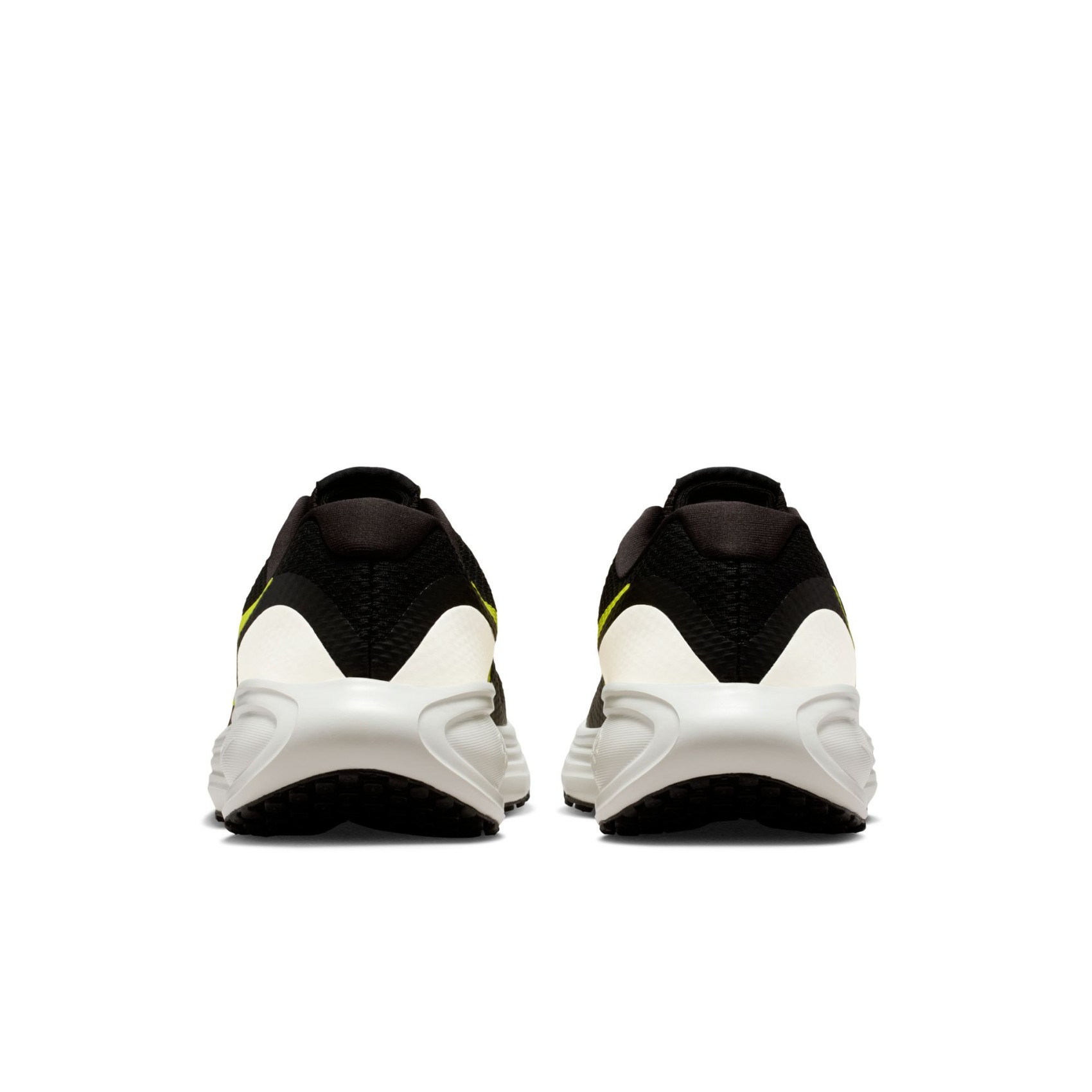 Nike Siyah Nike Revolution 8