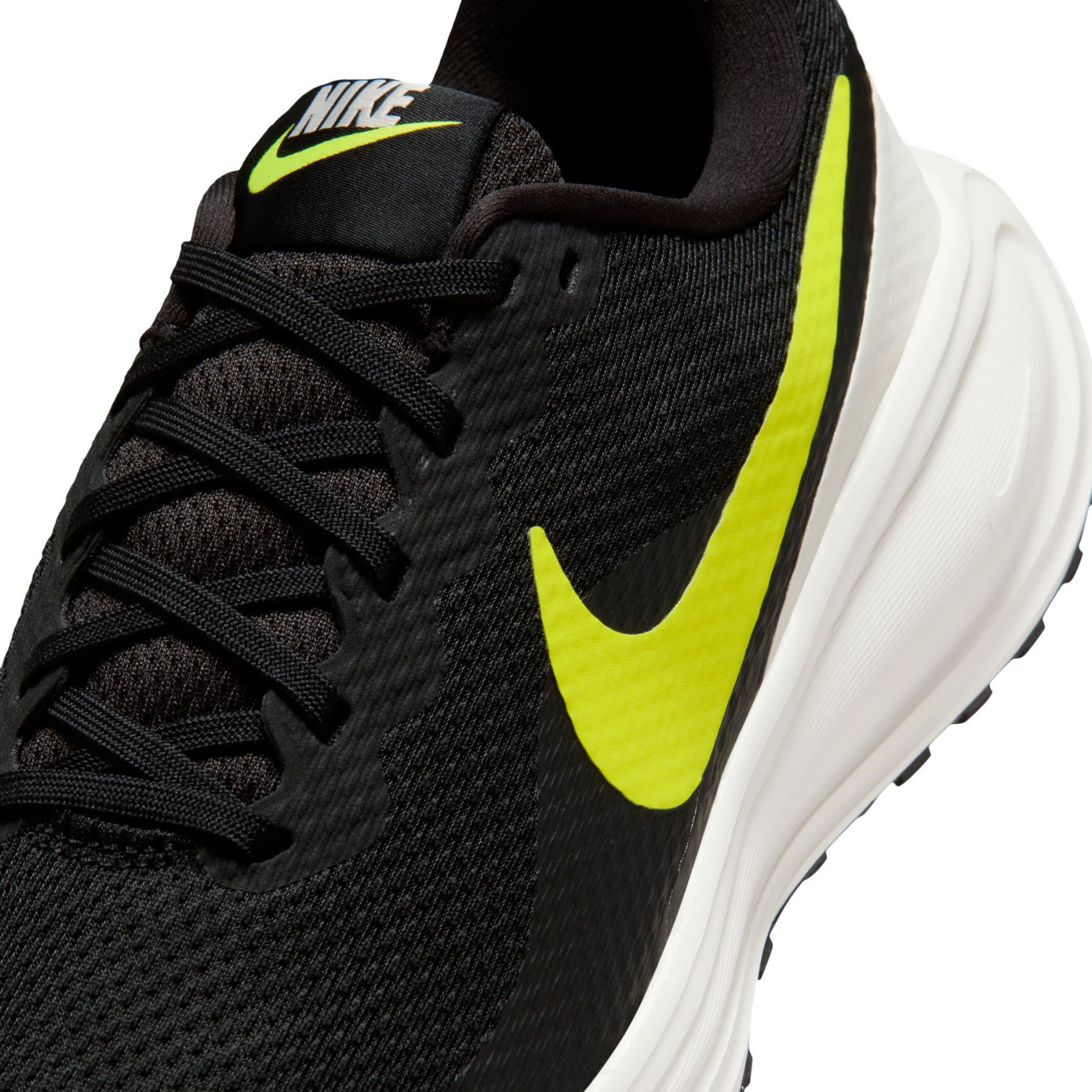 Nike Siyah Nike Revolution 8