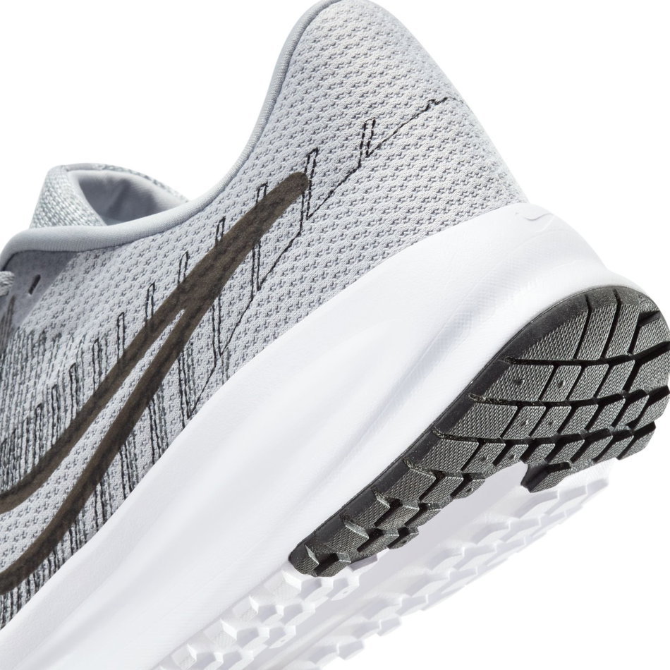 Run Defy Erkek Gri Koşu Ayakkabısı
