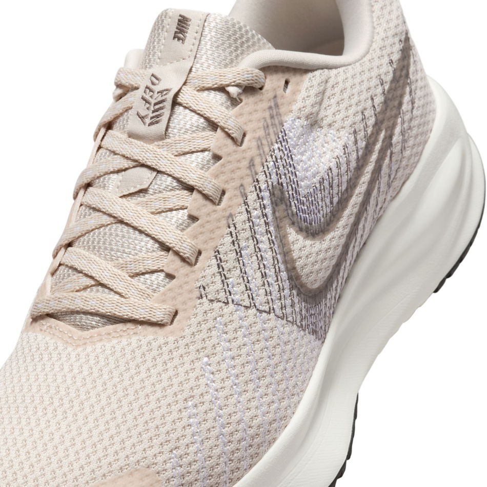 Run Defy Kadın Bej Koşu Ayakkabısı
