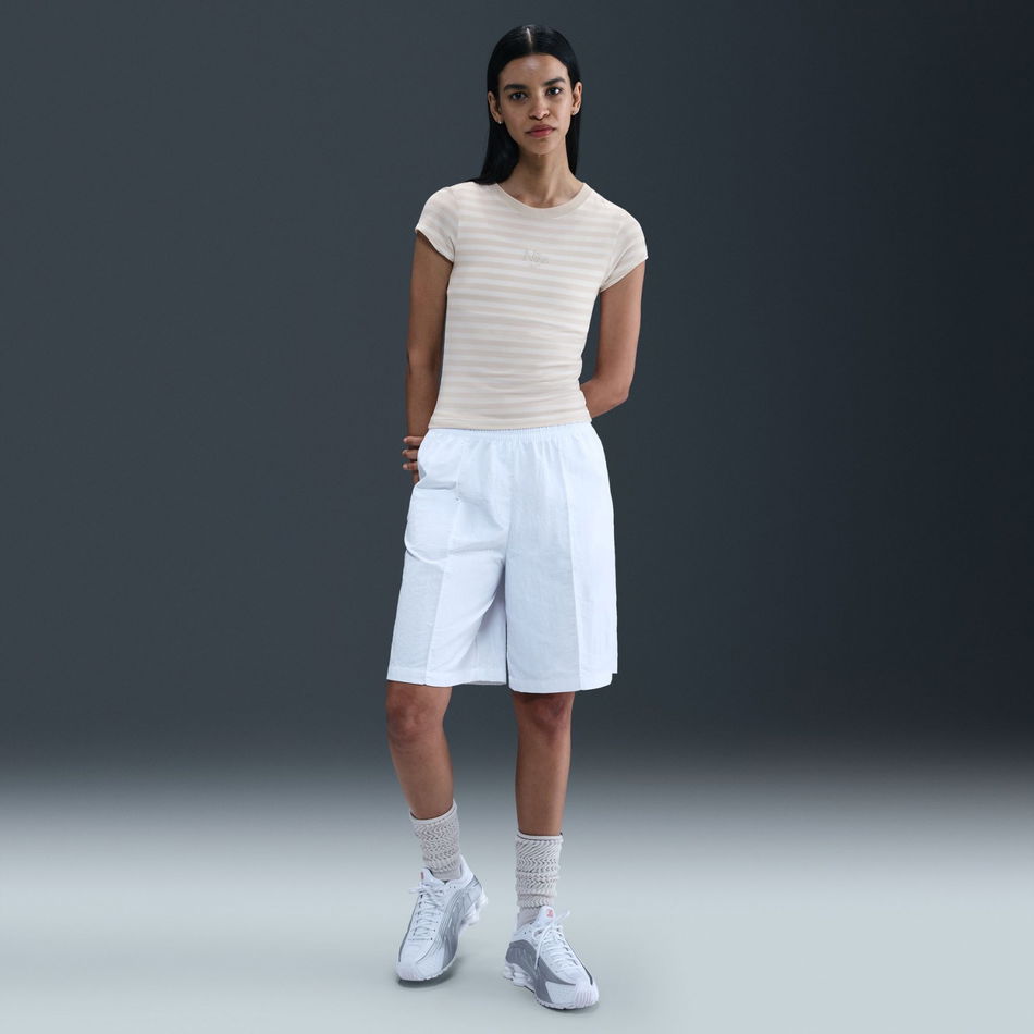 Nike Sportswear Baby Tee GFX Kadın Tişört