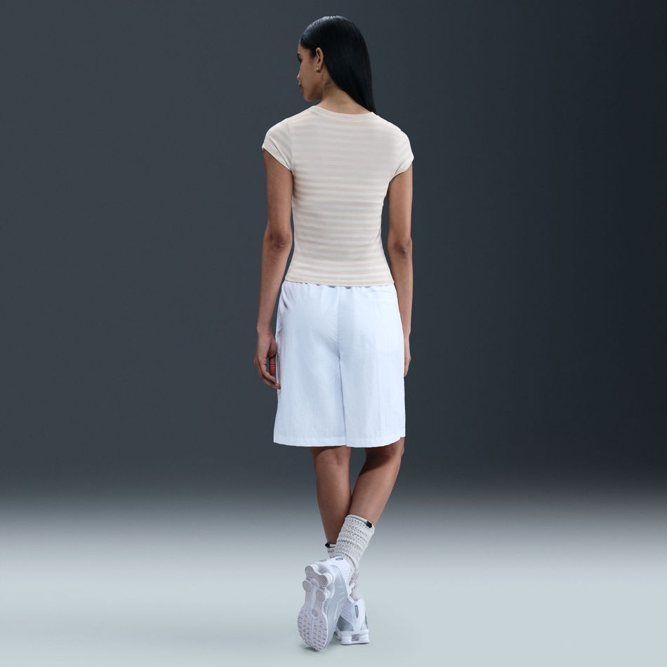 Nike Sportswear Baby Tee GFX Kadın Tişört