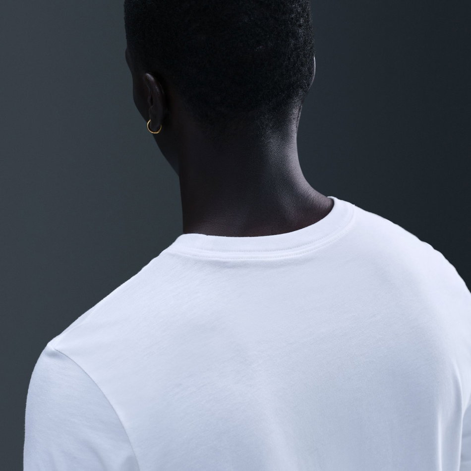 Nike Sportswear Club Tee Erkek Beyaz Tişört
