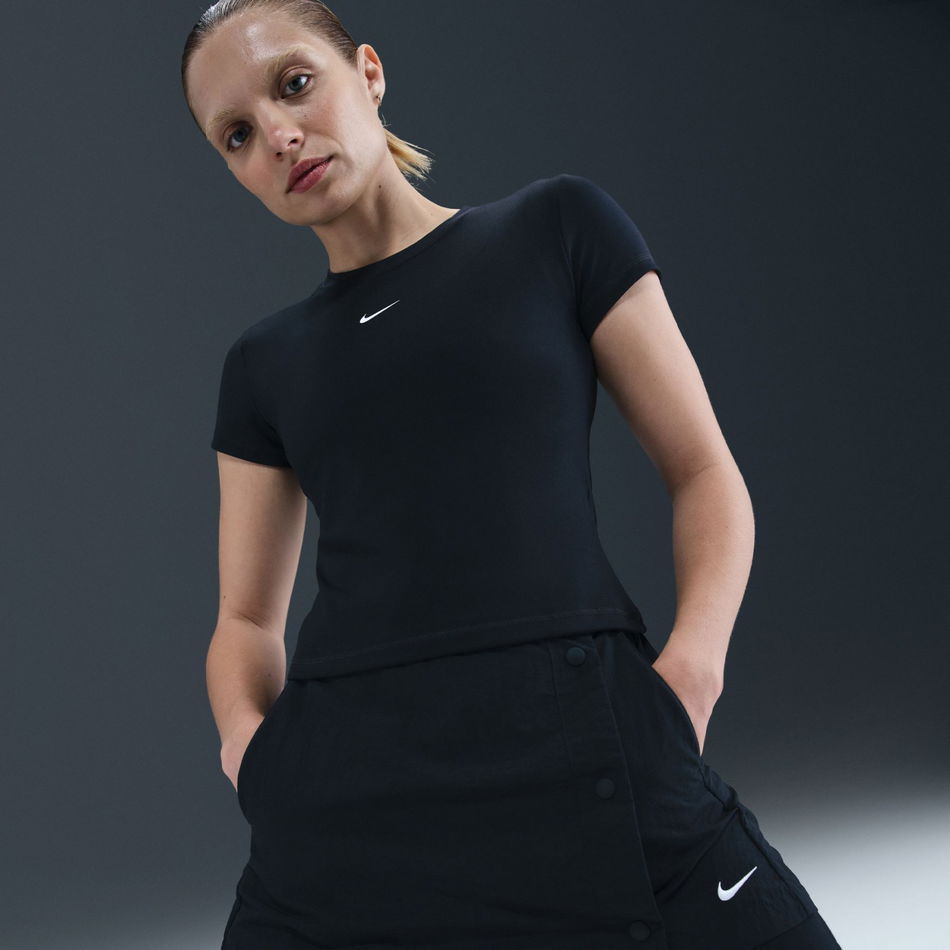 Nike Sportswear Crop Kadın Siyah Tişört