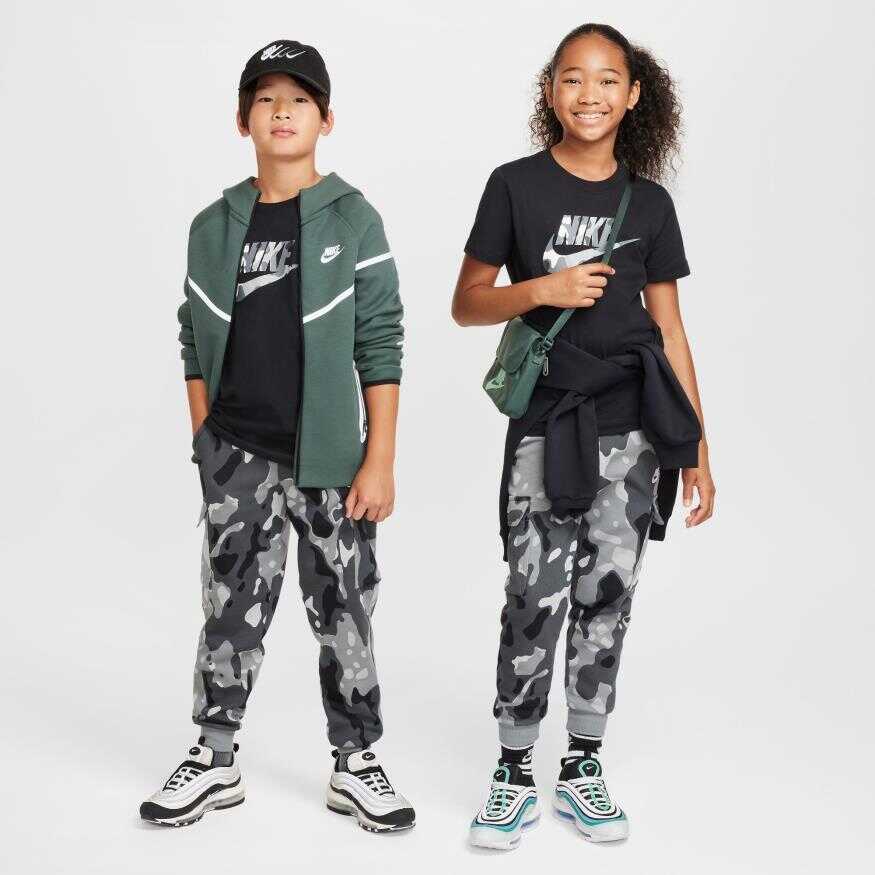 Nike Sportswear Tee Club Essential Camo Çocuk Tişört