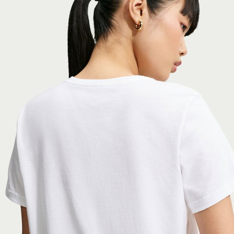 NIKE - NSW Tee Essential Kadın Tişört (1)