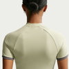 NIKE - Ss Fitted Top Gls Kadın Yeşil Tişört (1)