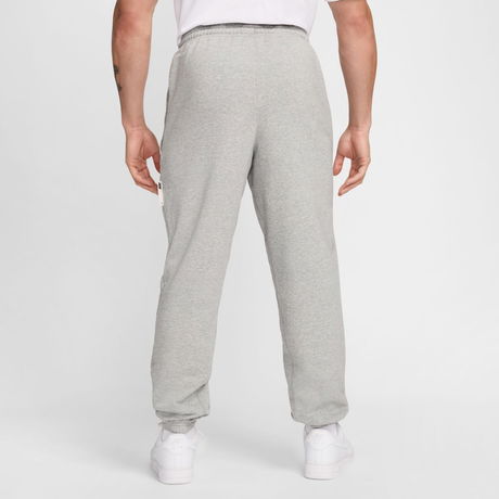 NIKE - Standard Issue Dri-FIT Pant Erkek Eşofman Altı (1)