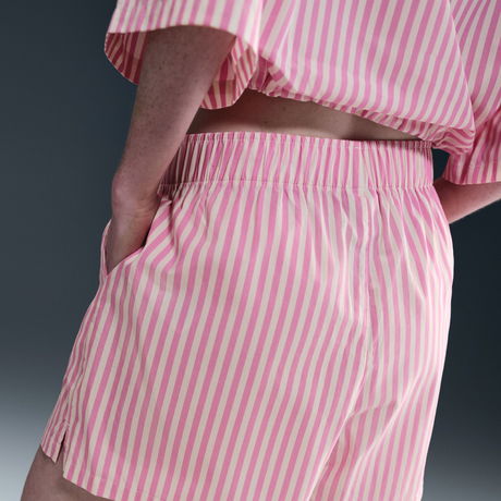 NIKE - Stripe Poplin Short Kadın Şort (1)