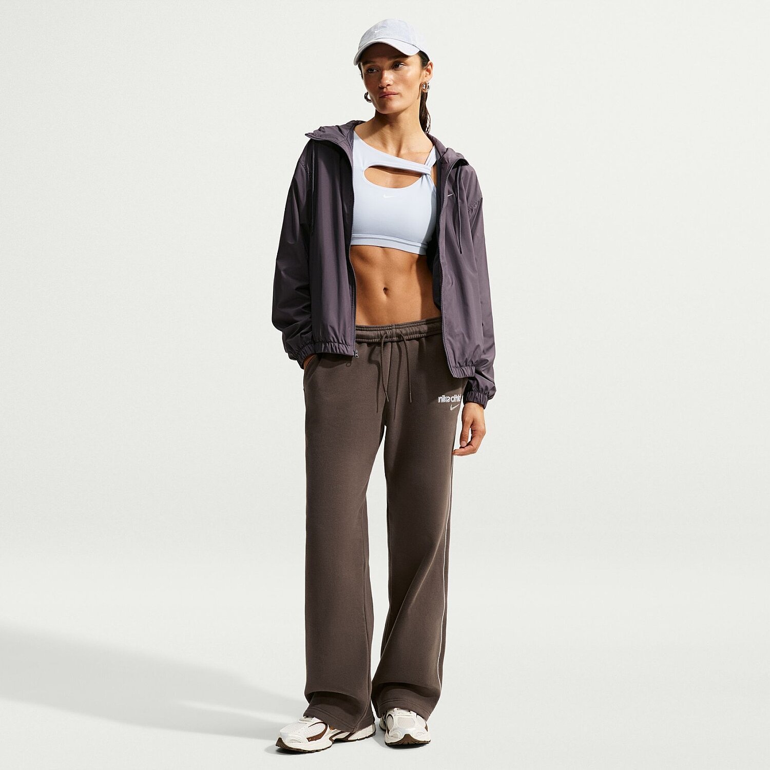 Женские спортивные штаны Nike Studio Fleece Mr Oh Pant Kahverengi