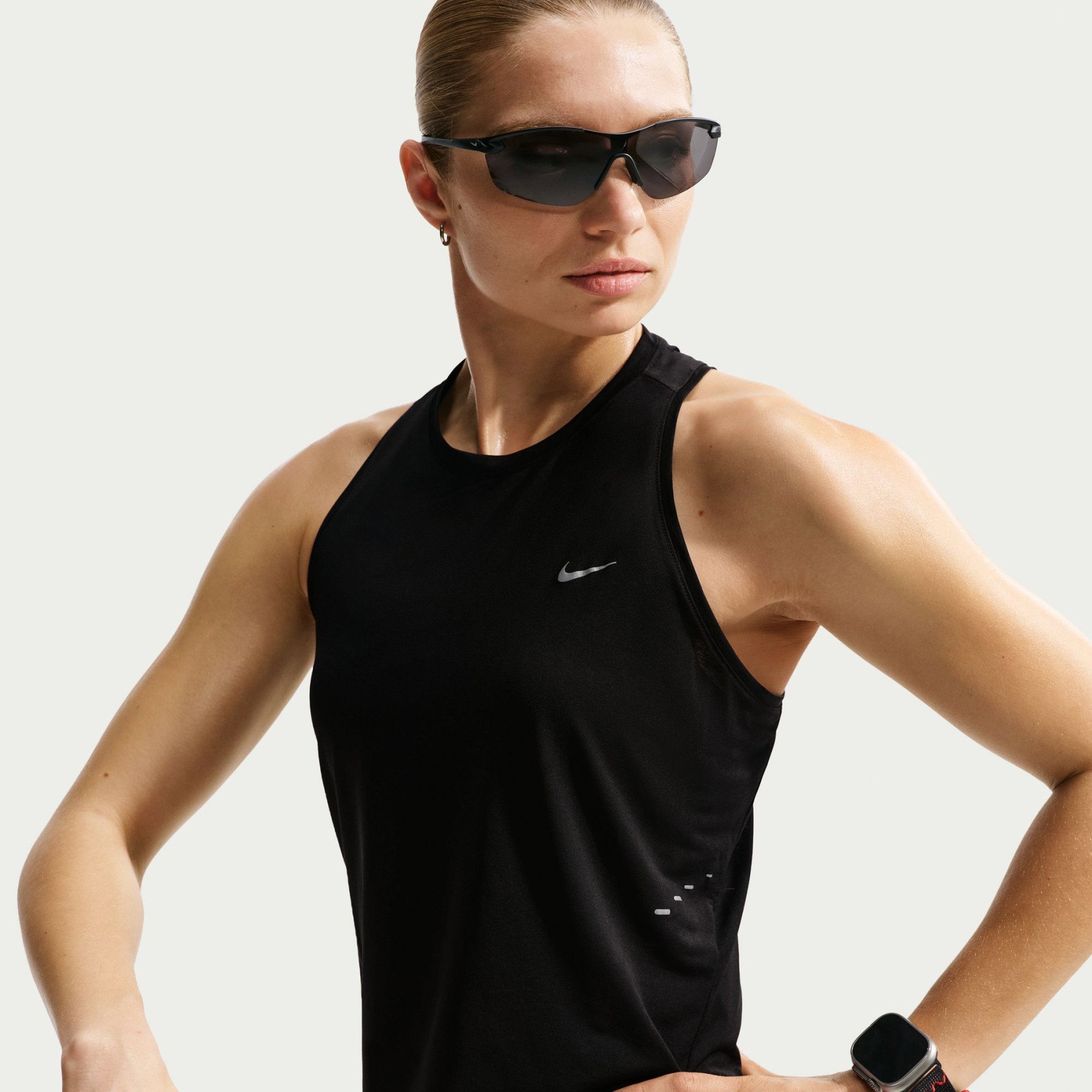 NIKE - Swift Breathe Tank Kadın Siyah Atlet