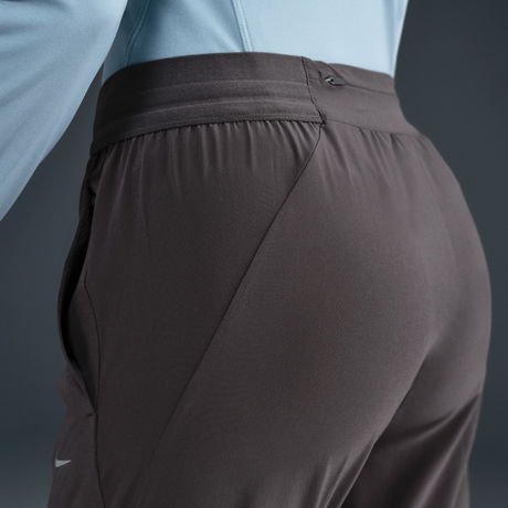 NIKE - Swift Dri-FIT MR Pant Kadın Gri Eşofman Altı (1)