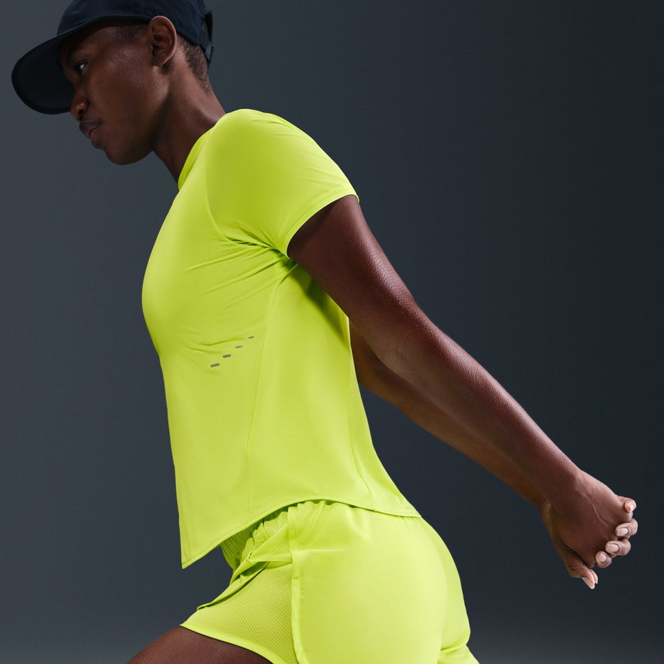 Swift Dri-FIT SS Top Kadın Sarı Tişört