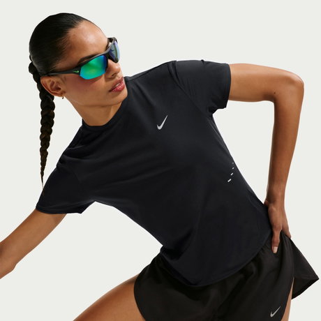 NIKE - Swift Dri-FIT Ss Top Kadın Siyah Tişört