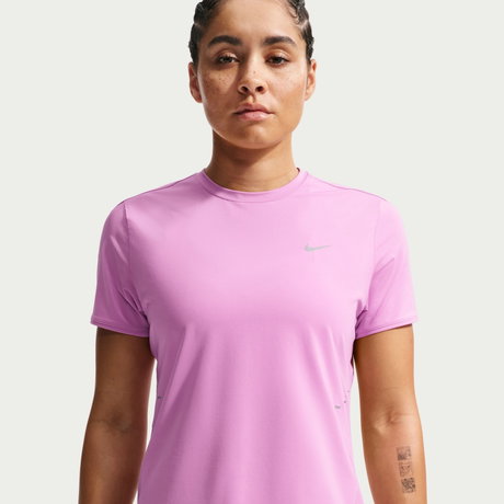 NIKE - Swift Dri-FIT Ss Top Kadın Tişört