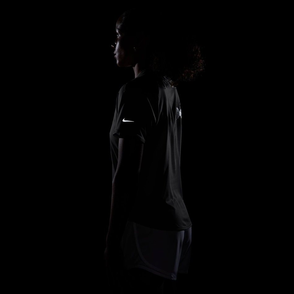 Swift Dri-FIT Top Ss Disrupt Kadın Kahverengi Tişört