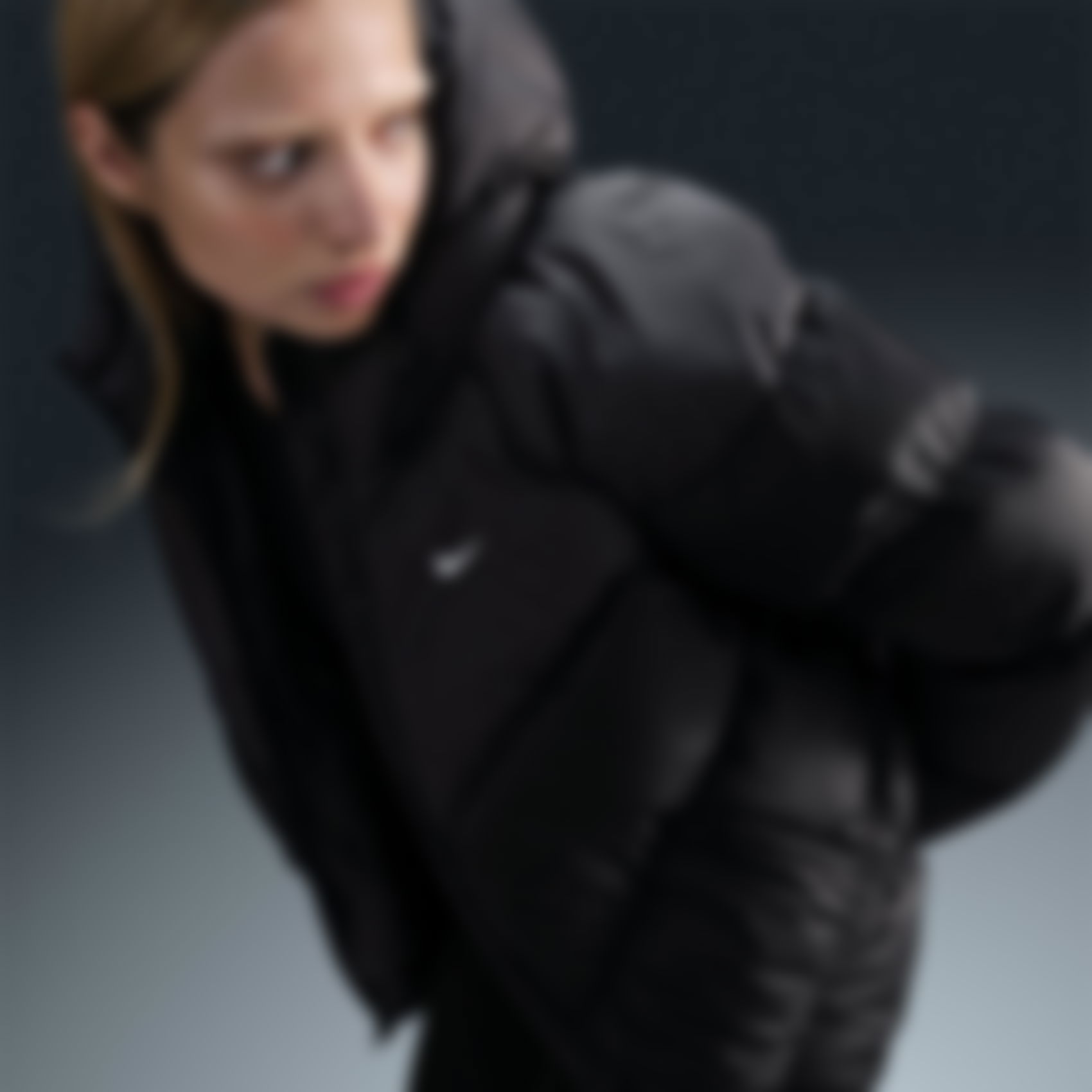 NIKE - Synthetic Fill Windpuffer Kadın Mont (1)