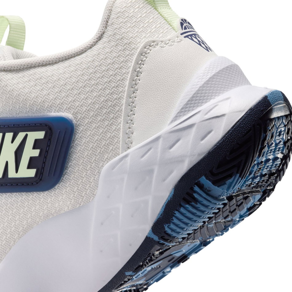 Team Hustle D 12 Gs Beyaz Basketbol Ayakkabısı