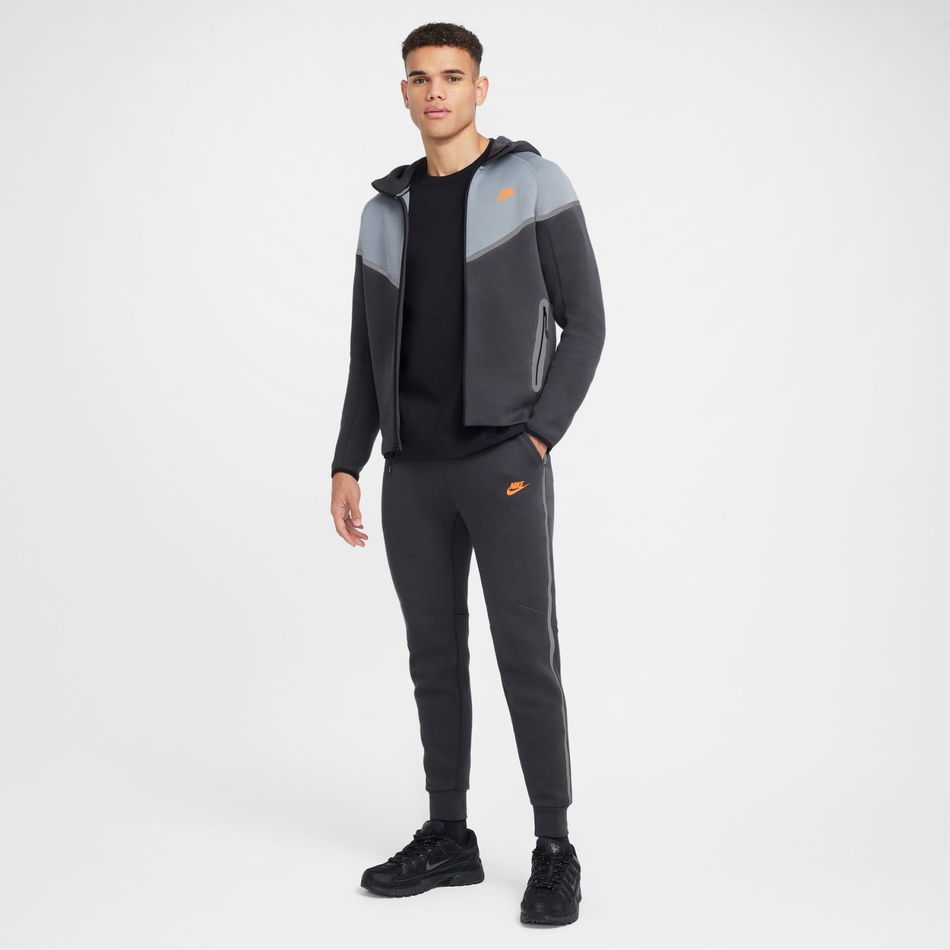 Tech Essential TF+ Jogger Erkek Eşofman Altı