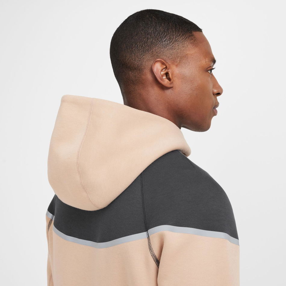 Tech Essential TF+ Windrunner Erkek Sweatshirt