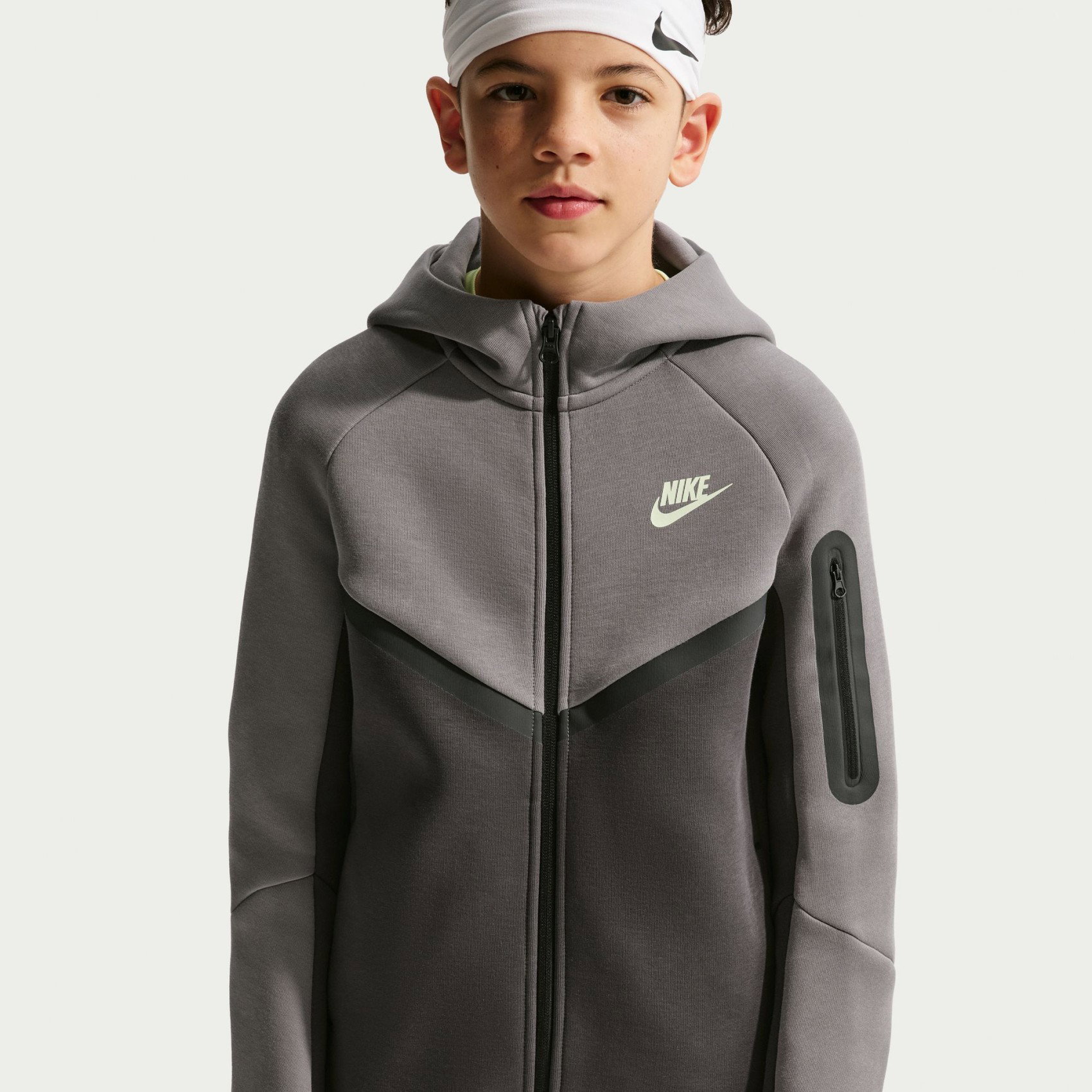 Nike Tech Fleece Fz Çocuk Gri Sweatshirt HV5867-015