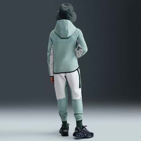 NIKE - Tech Fleece FZ Çocuk Sweatshirt (1)