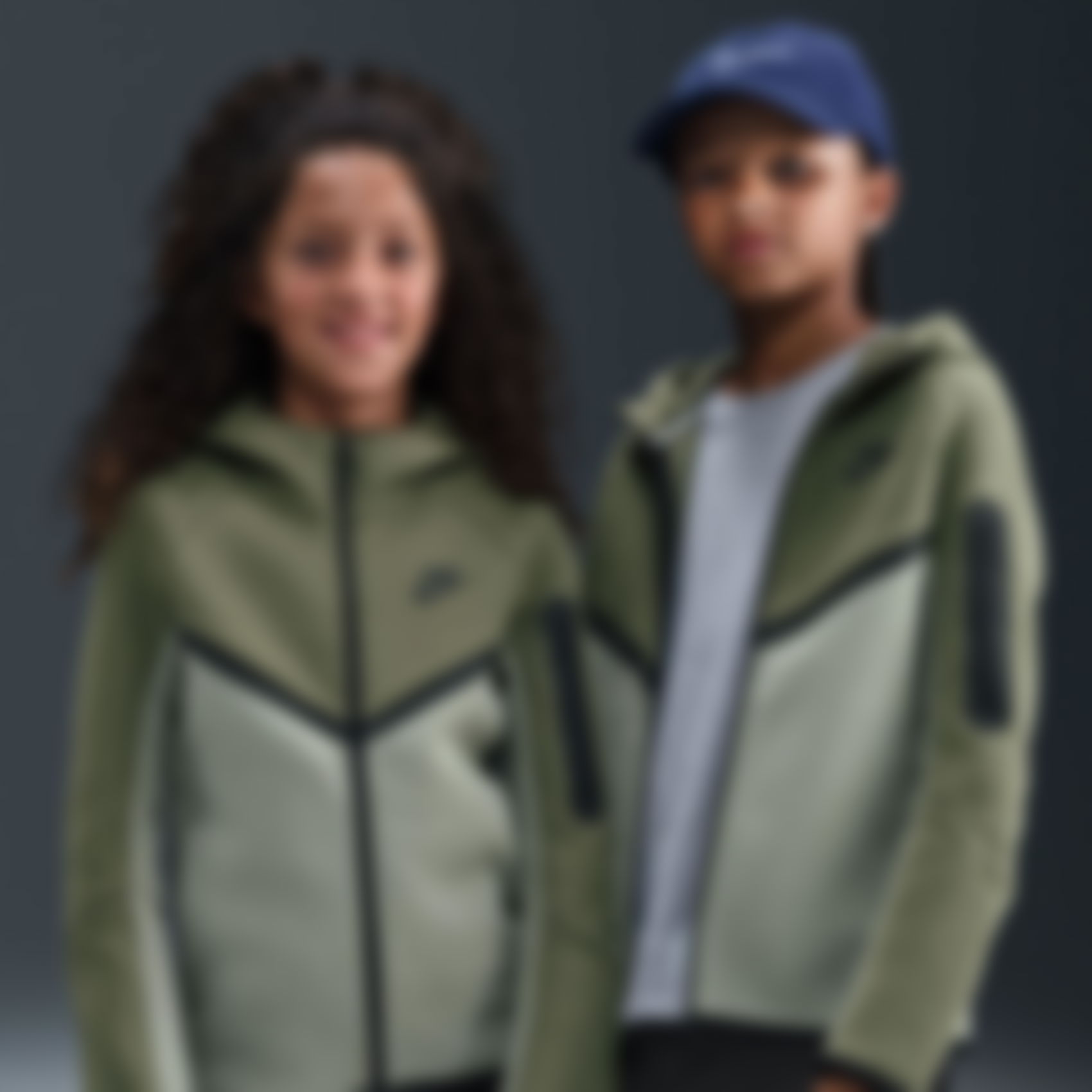 NIKE - Tech Fleece FZ Çocuk Sweatshirt