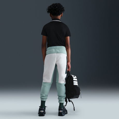 NIKE - Tech Fleece Jogger Çocuk Eşofman Altı (1)