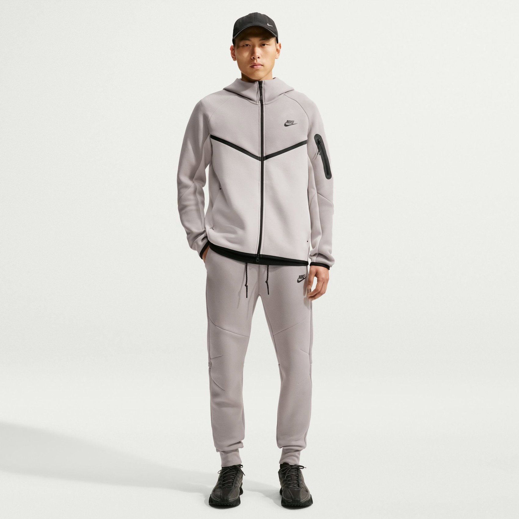 NIKE - Tech Fleece Jogger Erkek Gri Eşofman Altı