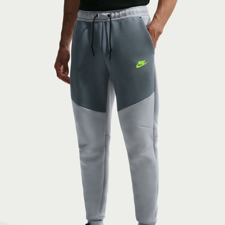 NIKE - Tech Fleece Jogger Erkek Gri Eşofman Altı (1)