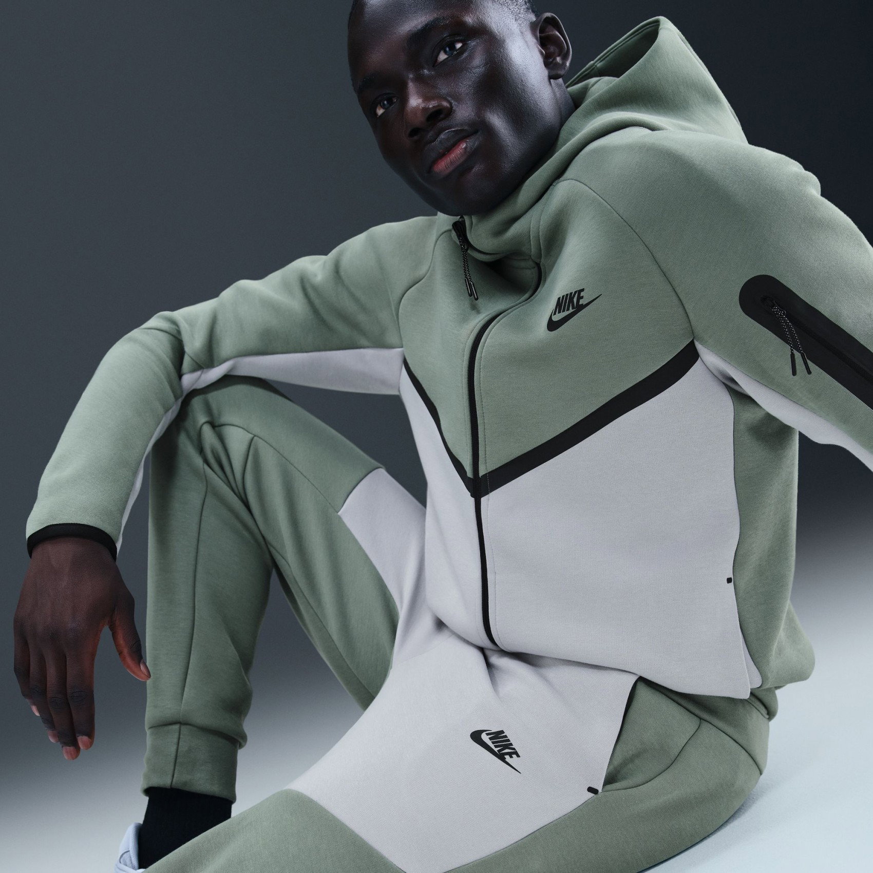 Nike Tech Fleece Jogger Erkek Yeşil Eşofman Altı HV0959-365