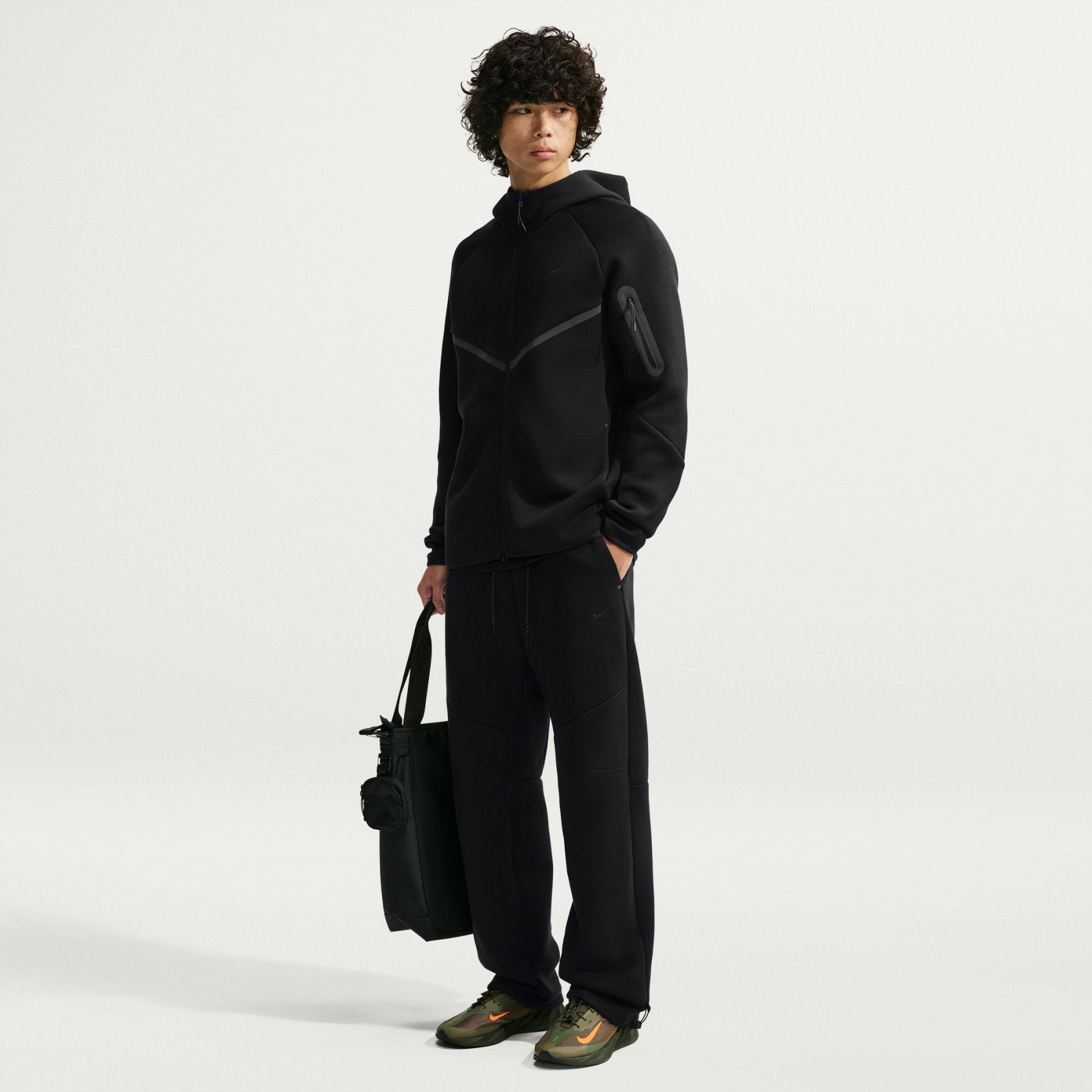 Мужские спортивные штаны Nike Tech Fleece Oh Reflective Pant