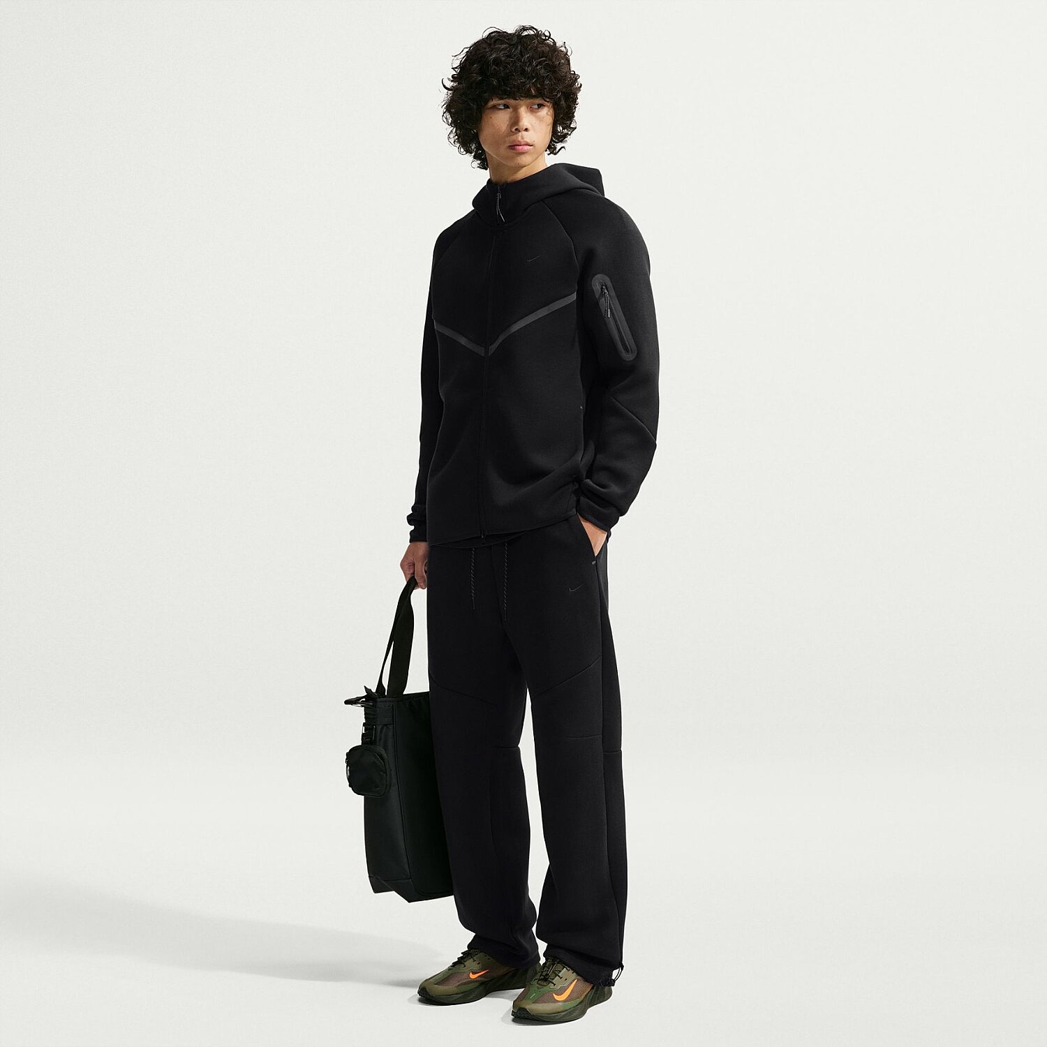 Мужские спортивные штаны Nike Tech Fleece Oh Reflective Pant
