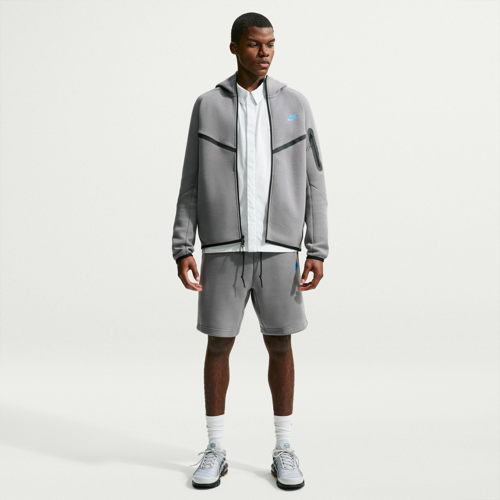 NIKE - Tech Fleece Short Erkek Gri Şort
