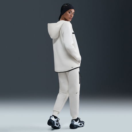 NIKE - Tech Fleece Windrunner FZ Hooded Kadın Sweatshirt (1)