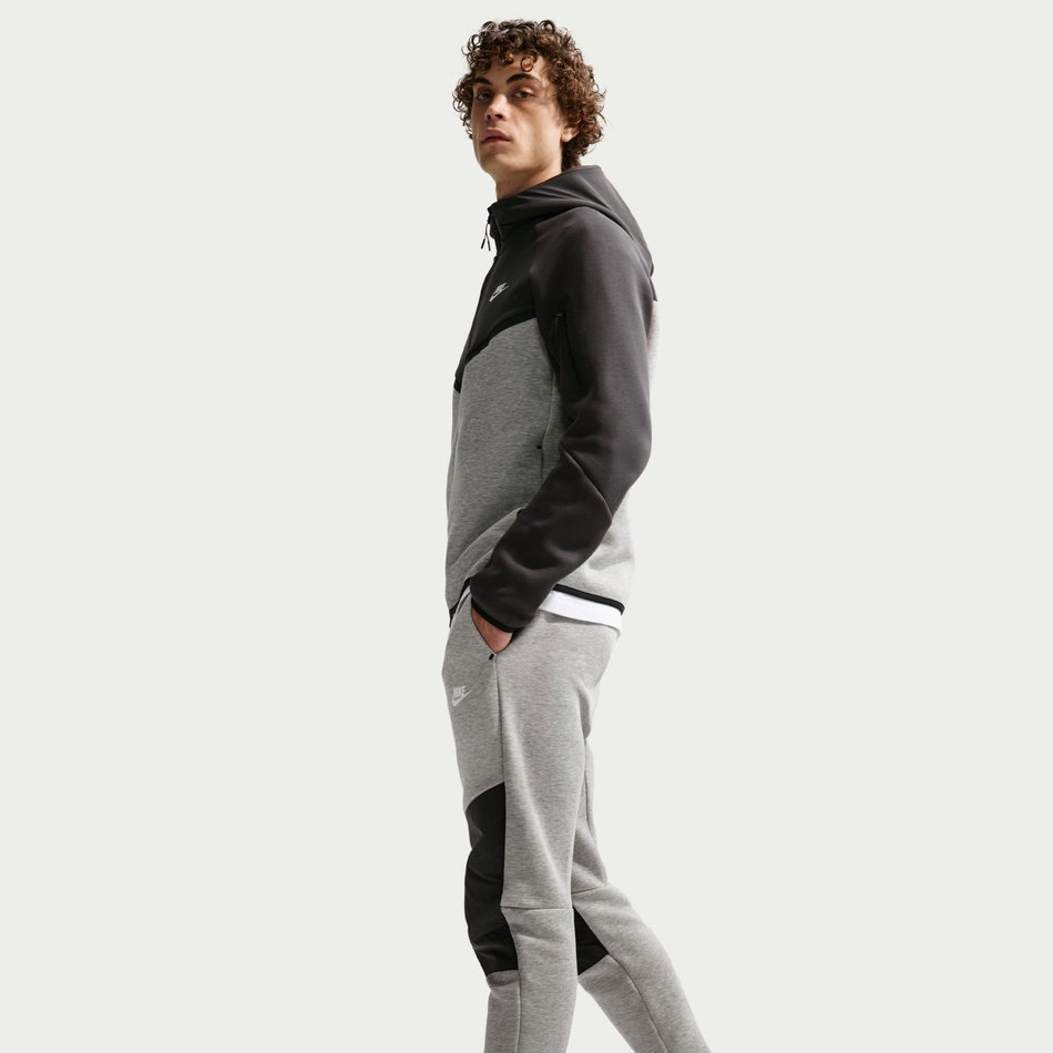 Tech Mix Jogger Erkek Gri Eşofman Altı
