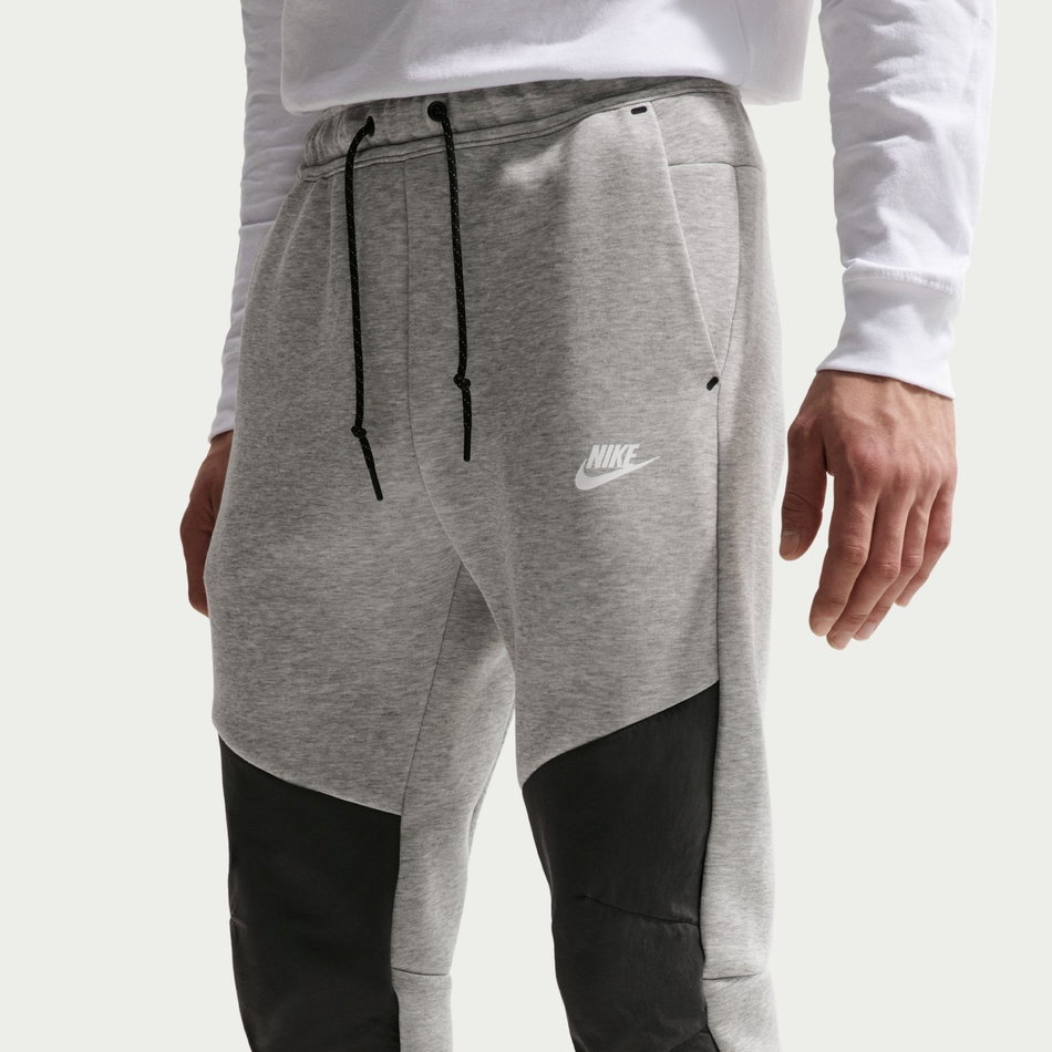Tech Mix Jogger Erkek Gri Eşofman Altı