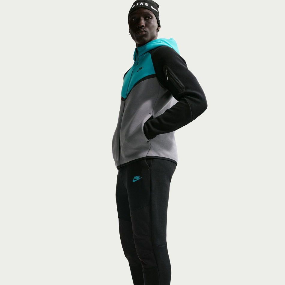 Tech Mix Jogger Erkek Siyah Eşofman Altı